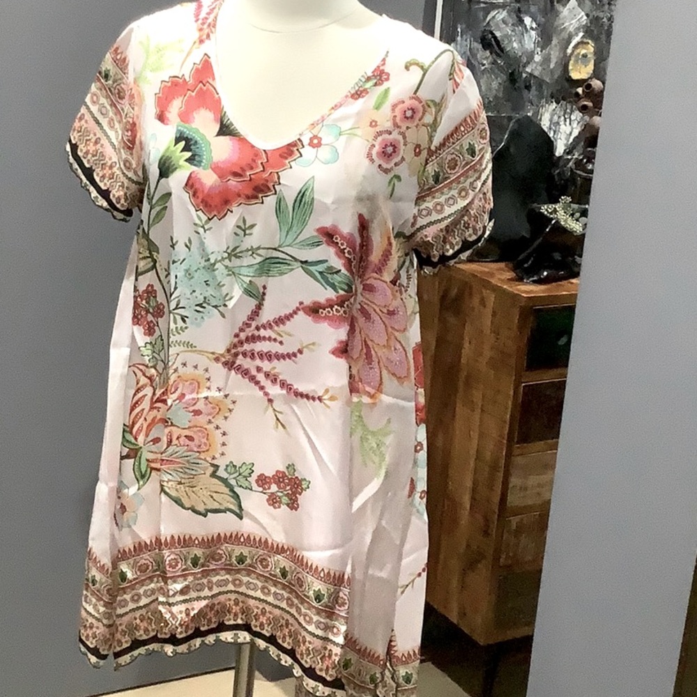 Johnny Was Bohemian Floral V-Neck Short Sleeve Mini Dress in Blush Pink
